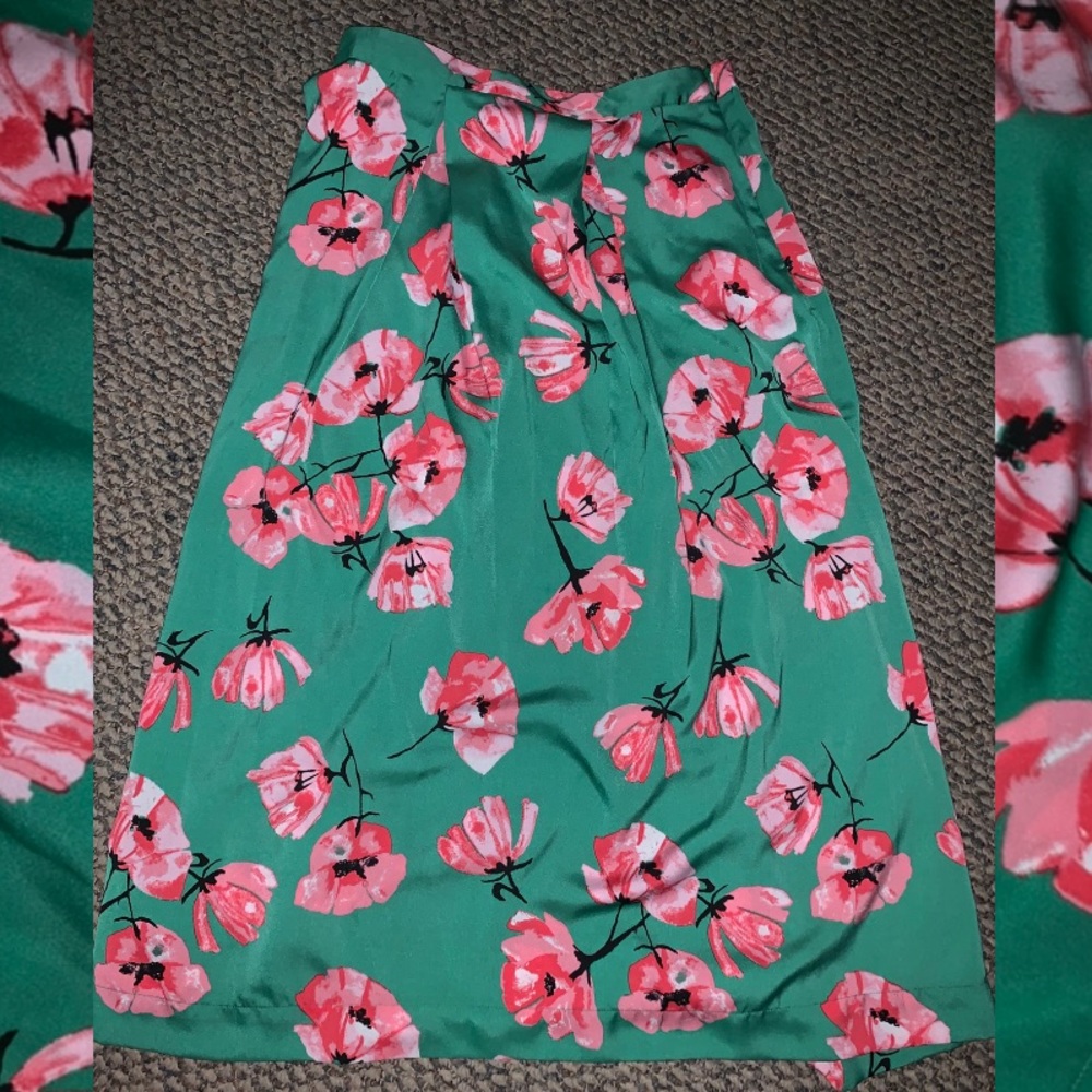 Never worn size 16 skirt